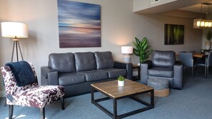 Een smart-tv, een open haard, Netflix en streamingdiensten