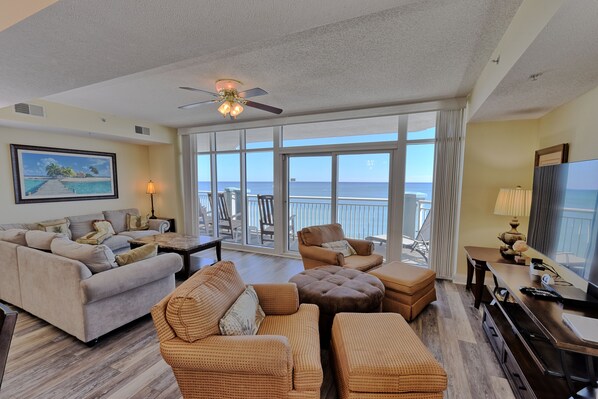 Smart TV, DVD player