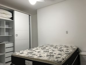 3 quartos, ferros/tábuas de passar roupa, Wi-Fi de cortesia