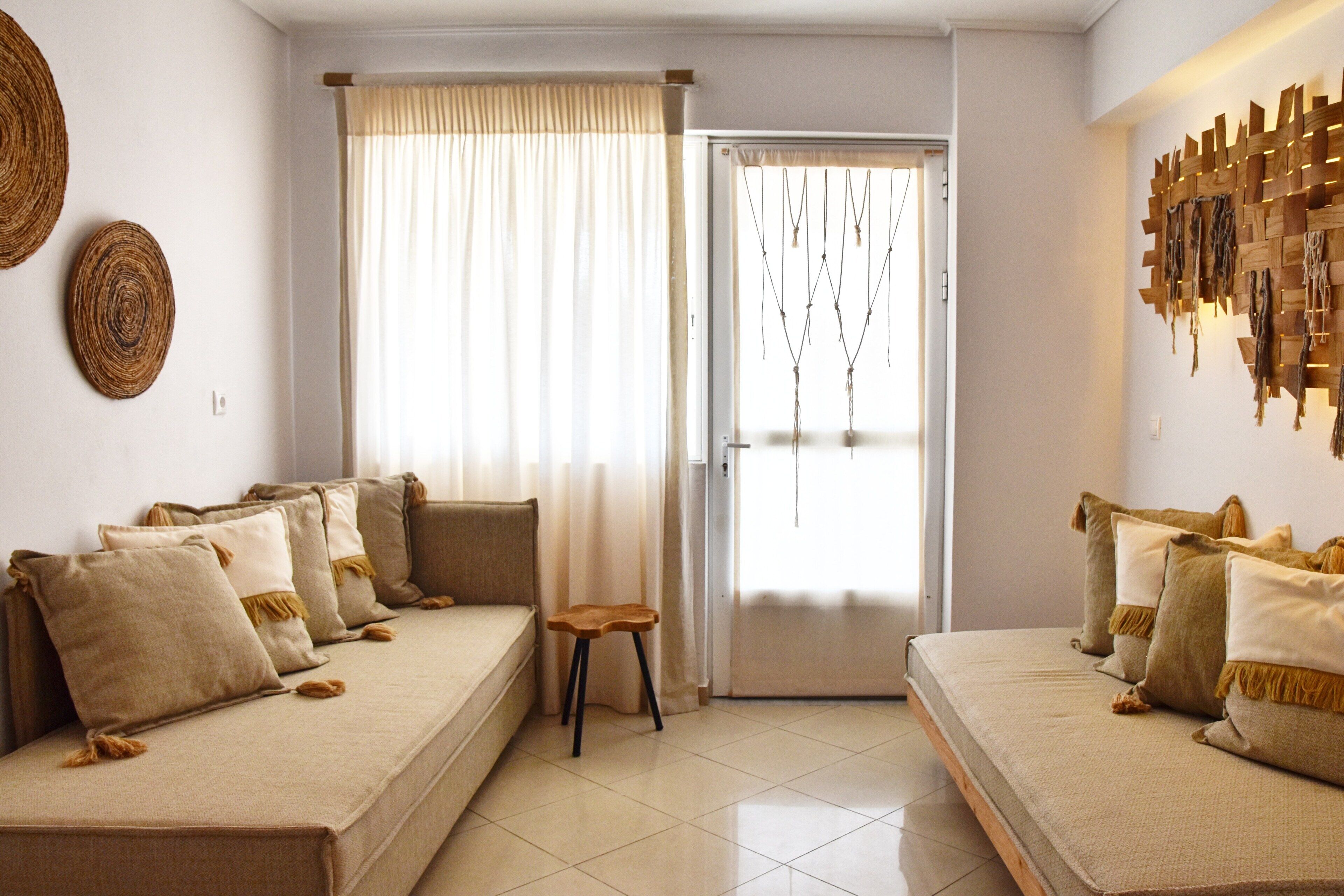 Angelos Design Suites: Master Suite 04