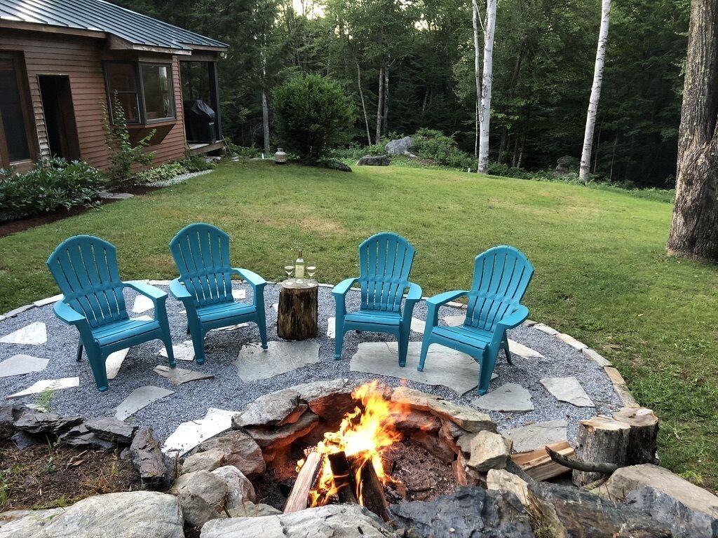 Snowberry Hill, 5 bedroom, secluded luxury Ski Home on Killington Mtn, sleeps 12