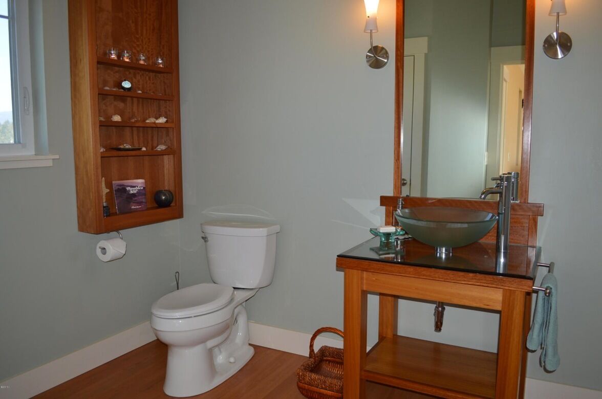 Kiwanda Kove In Pacific City With Amazing Views Of Ocean