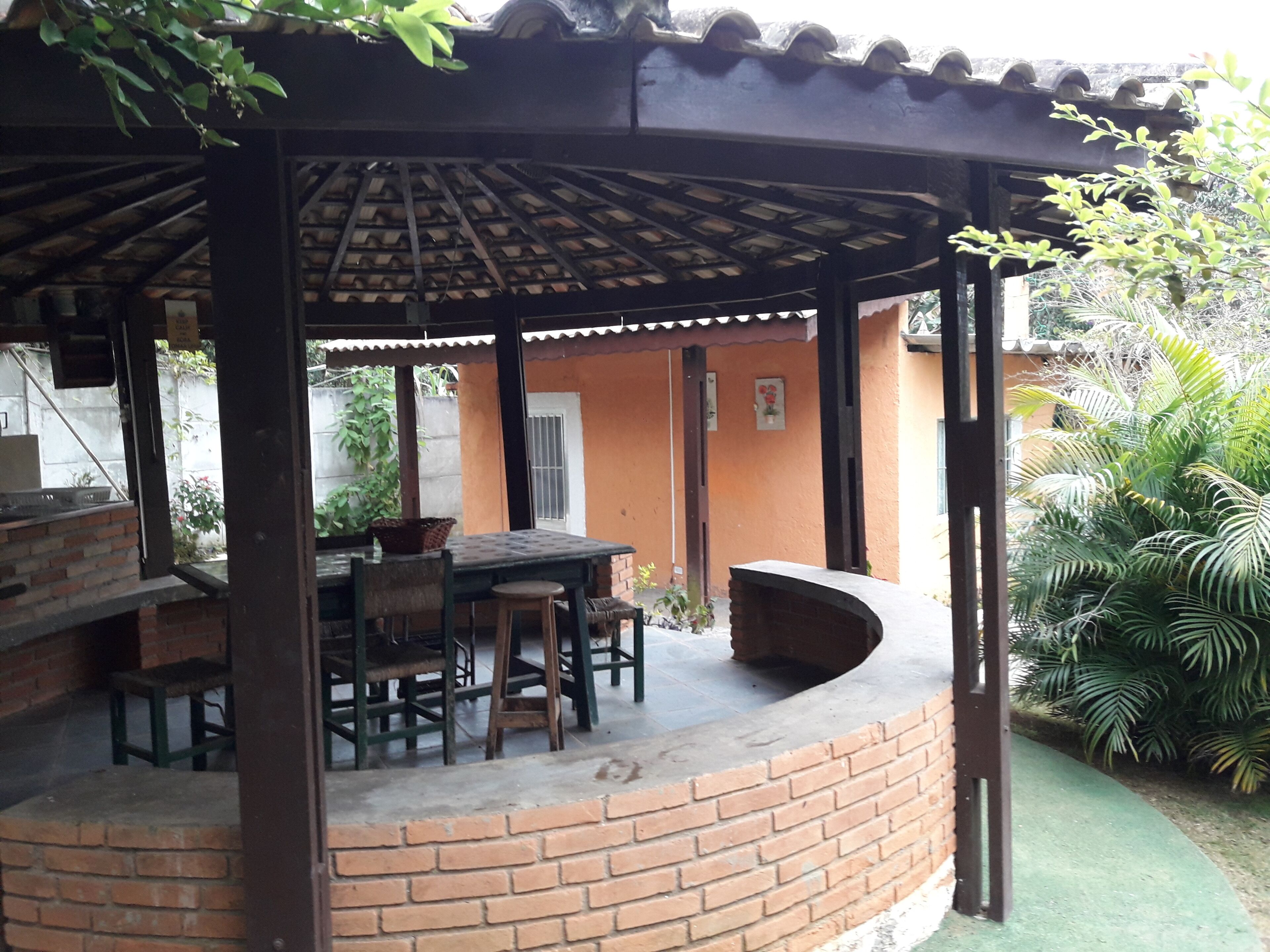 COUNTRY HOUSE WITH SWIMMING POOL AND CAMPING