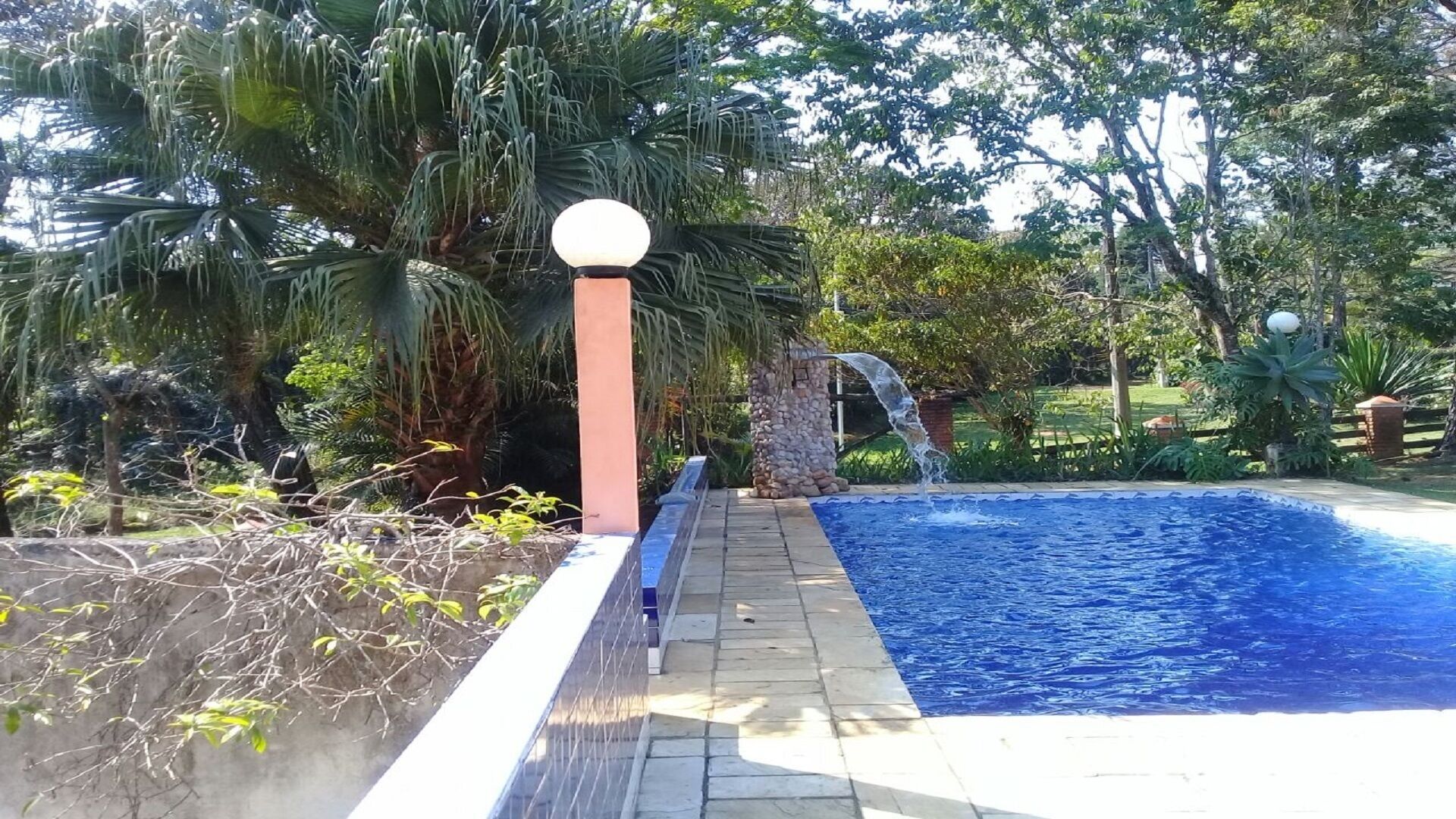 COUNTRY HOUSE WITH SWIMMING POOL AND CAMPING