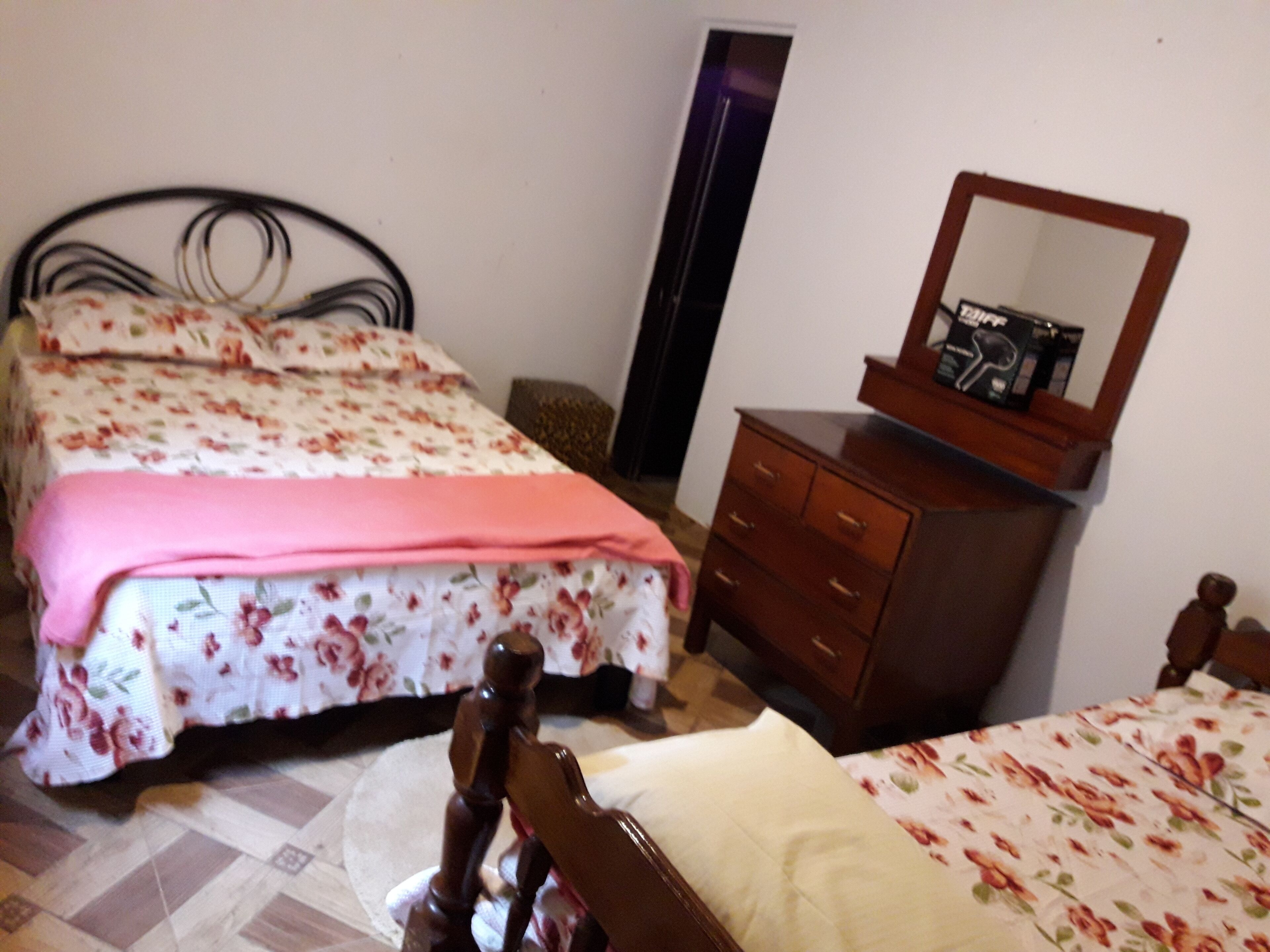 COUNTRY HOUSE WITH SWIMMING POOL AND CAMPING