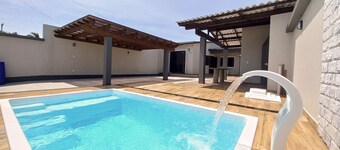 Casa singola sul patio con due camere da letto e Wi-Fi a Capão Da Canoa