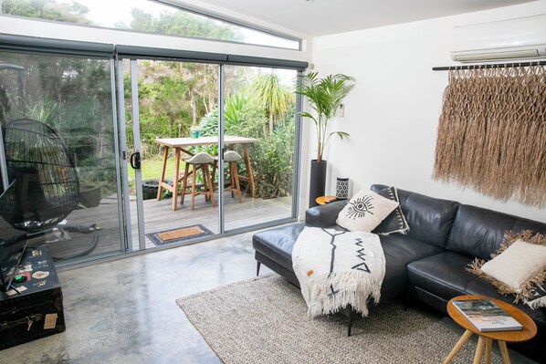 TV, Netflix, streaming services