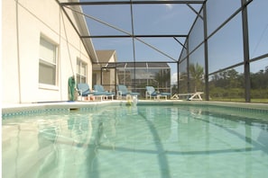 Piscine extérieure, piscine chauffée