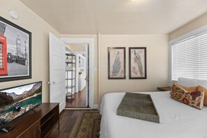 2 bedrooms, desk, iron/ironing board, free WiFi