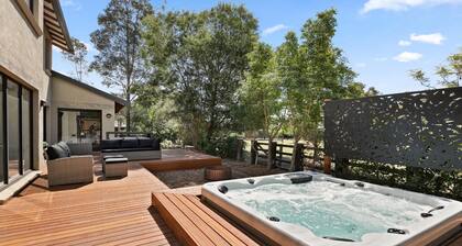 WINEDOWN - THE VINTAGE HOLIDAY HOUSES