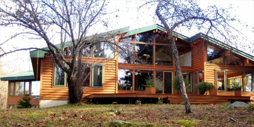 Exquisite Waterfront Home near Acadia - GREAT PRICES