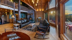 TV, fireplace, DVD player, table football - River Road Log Lodge overlooking Whiteface Mt (Lake Placid)