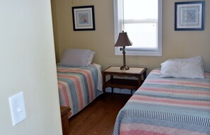 5 bedrooms, iron/ironing board, WiFi, wheelchair access