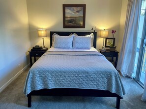 1 slaapkamer, een strijkplank/strijkijzer, gratis wifi, beddengoed