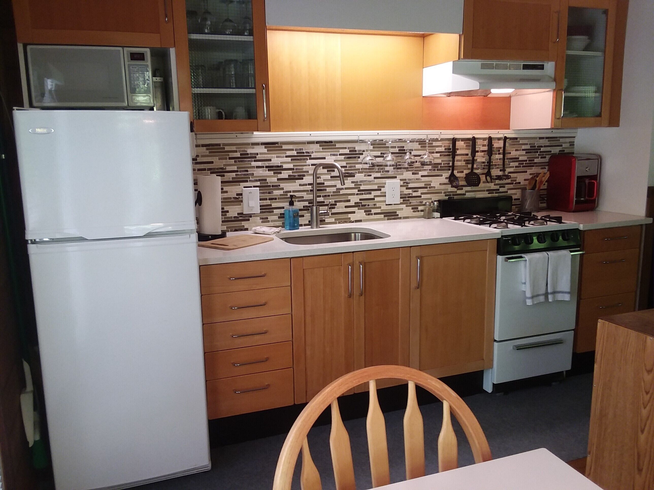 Secluded, Romantic Mountain Cabin for 2, fully equipped