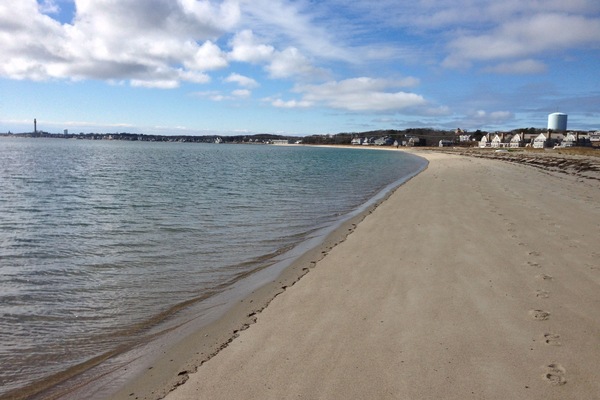 In StrandnĂ€he, LiegestĂŒhle, StrandtĂŒcher