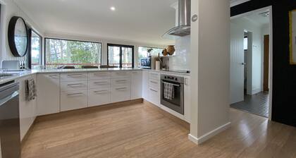 Premium Waterfront - Jervis Bay Area