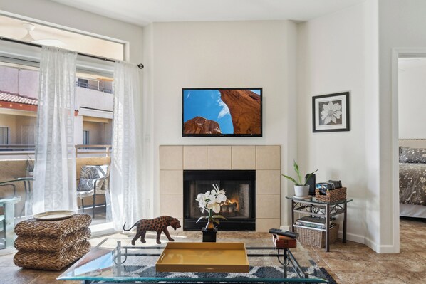 Smart TV, fireplace, DVD player, video library
