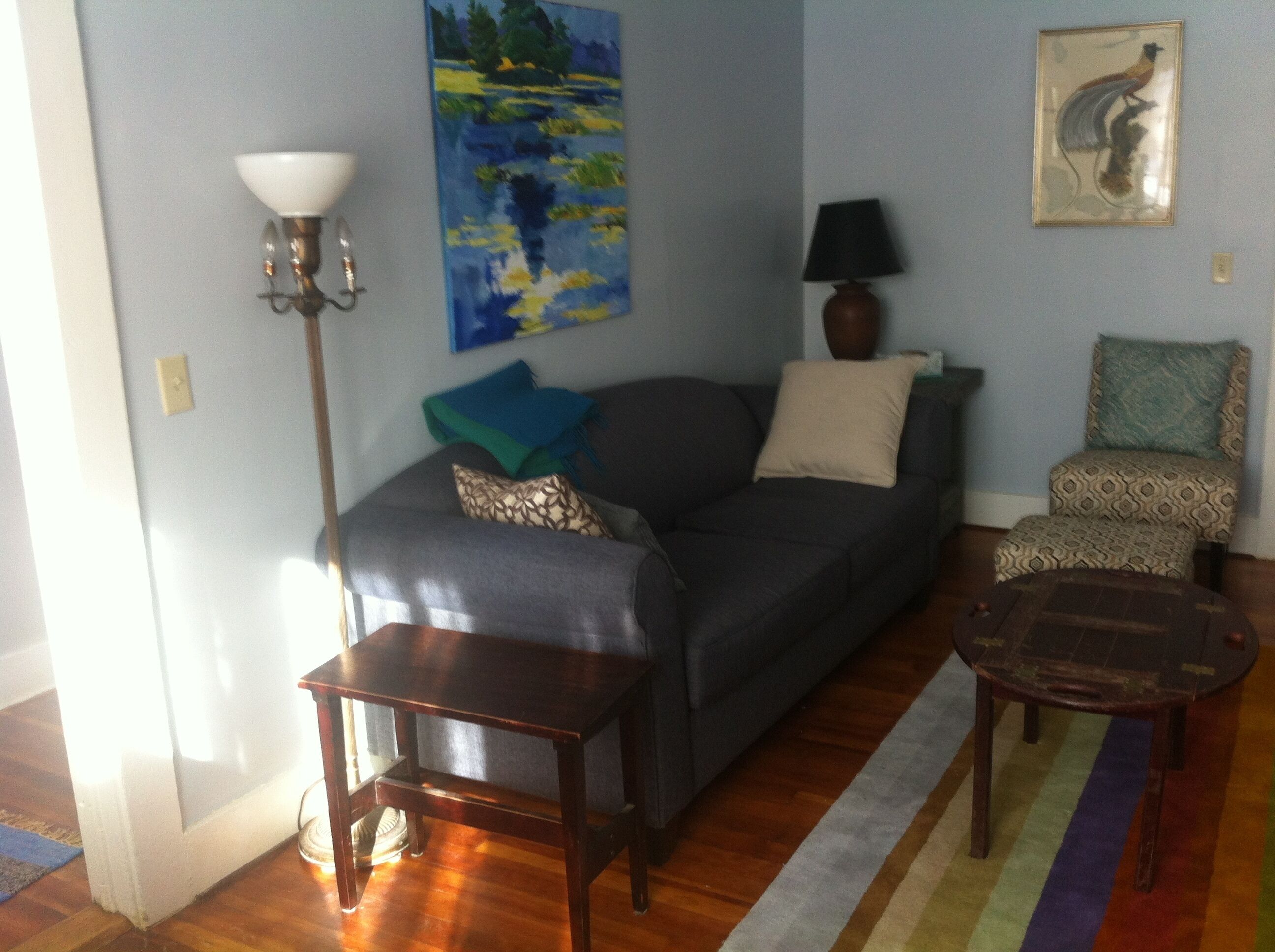 Downtown, walk to shops, eats, shuttle bus, library, Historic Shore Path