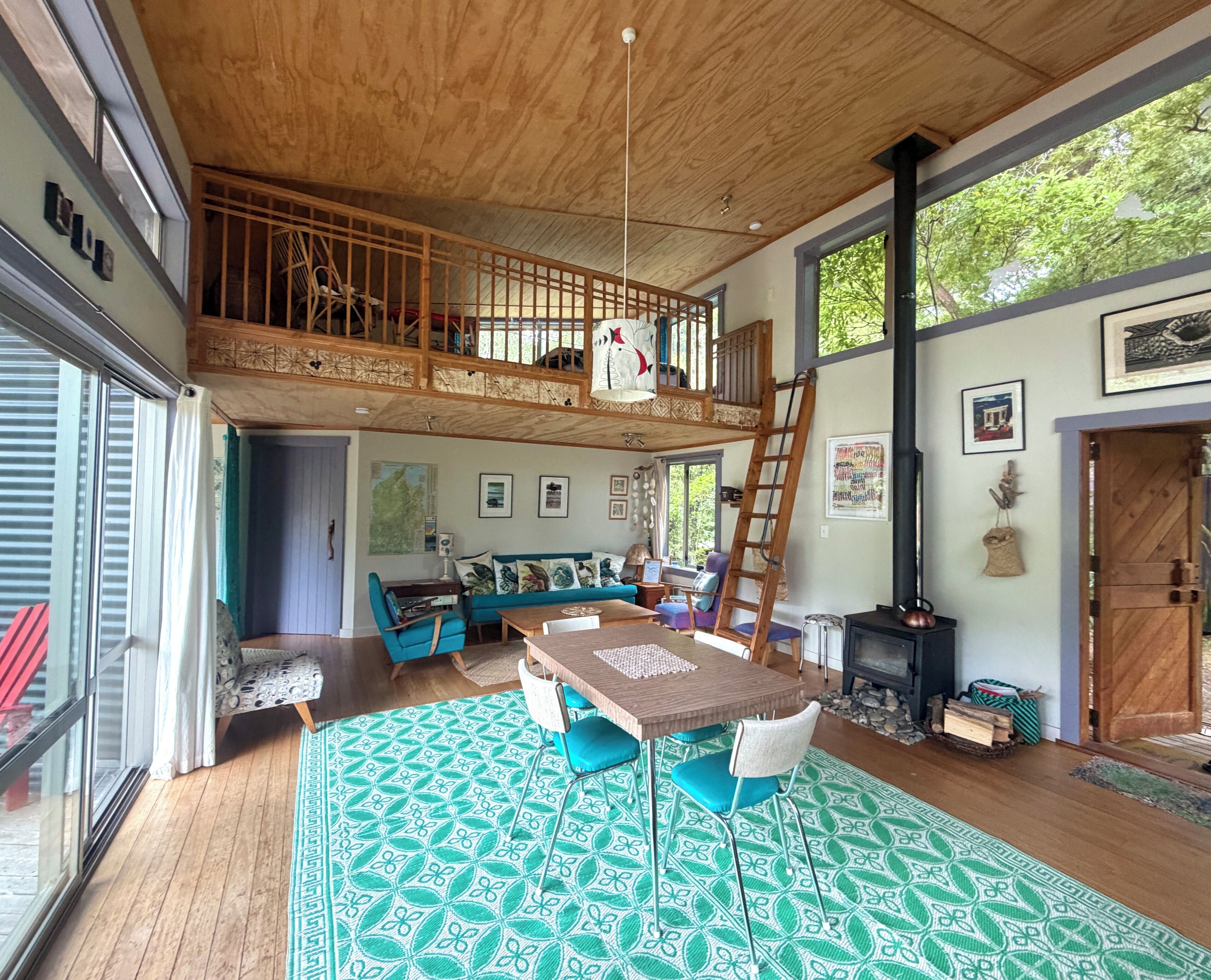 Fireplace, books, music library, stereo