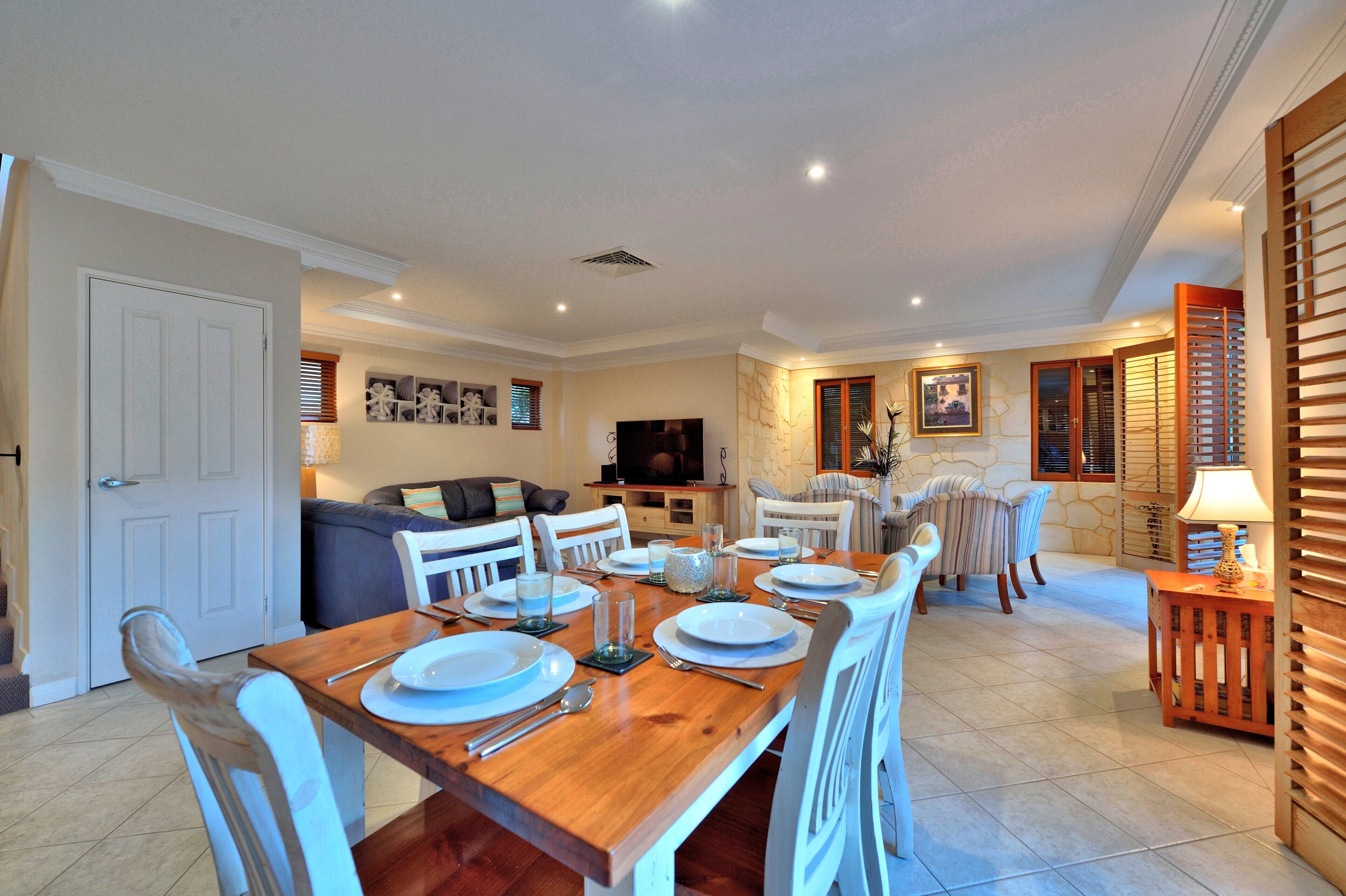 Canal Riviera - Free Wifi — image 9