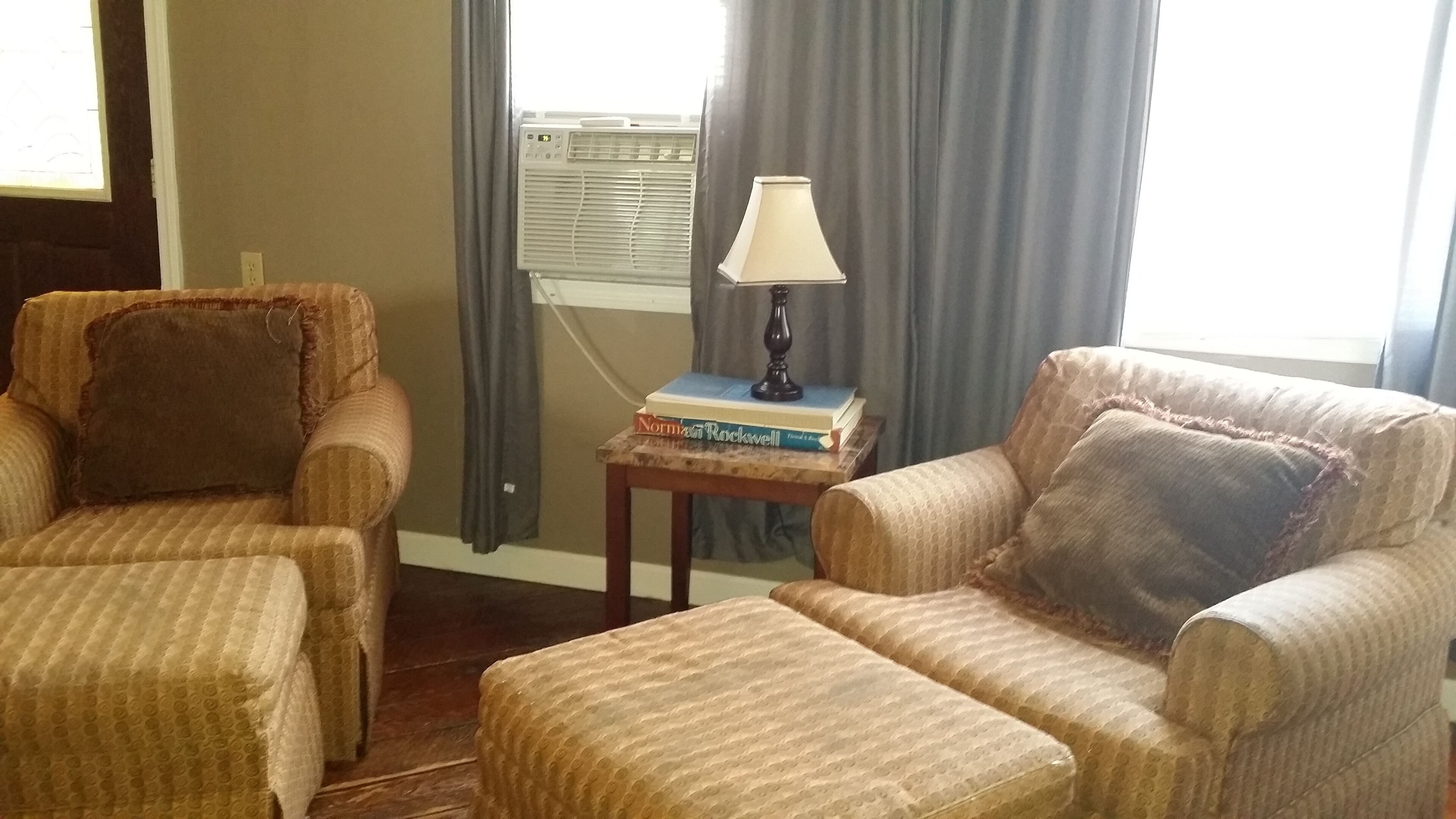 Walk to Settlers Green Shopping Outlet