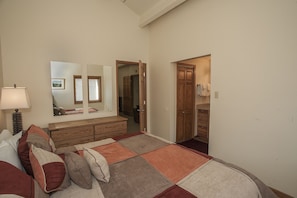 3 chambres, Wi-Fi gratuit, draps fournis