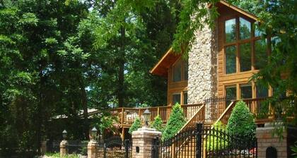 The Lakeview House - access to pier/dock, fire pit and lake access