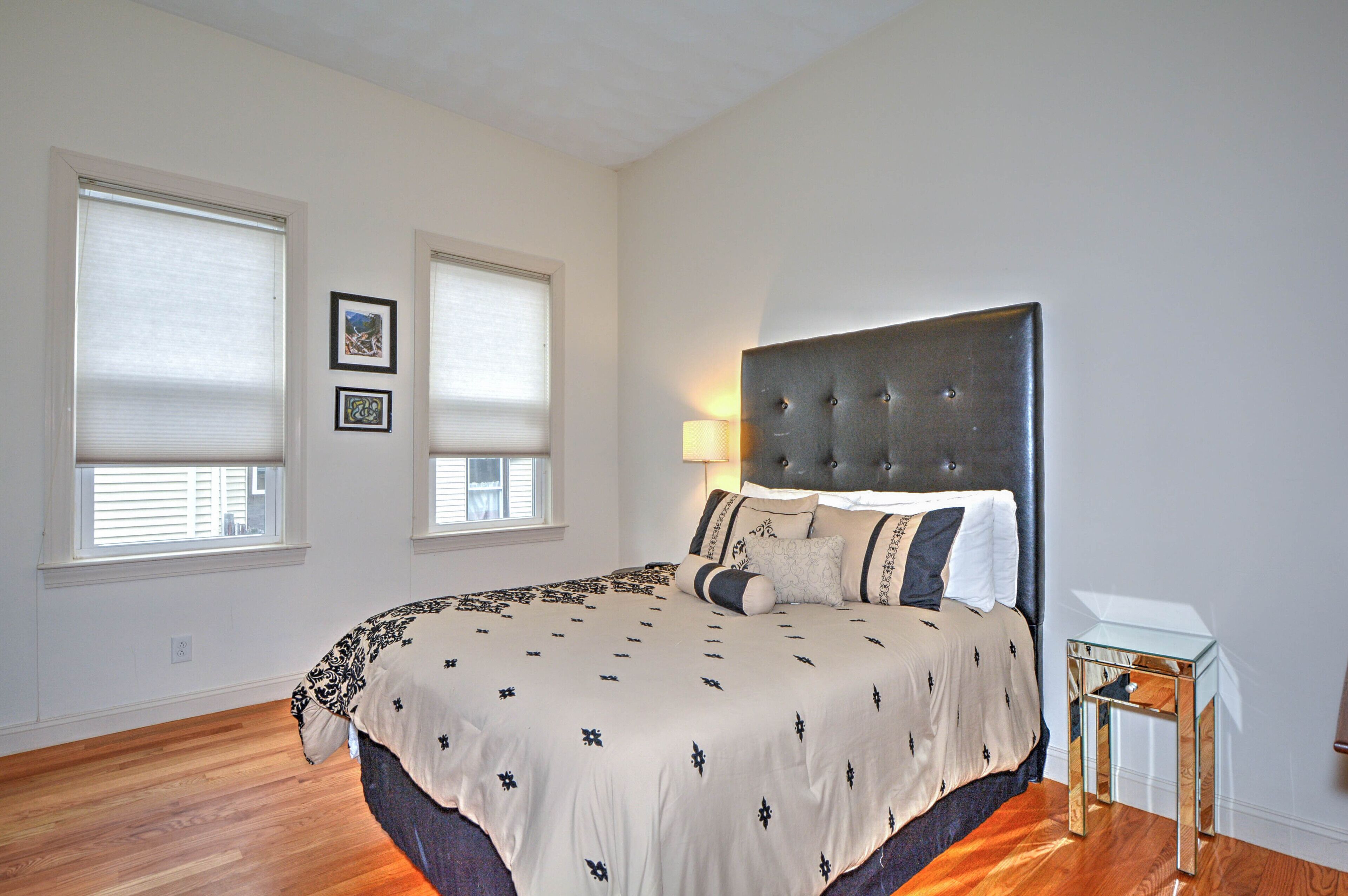 Jamaica Plain's Egleston Square 2 Bed With Central Air, Parking, Laundry & WiFi