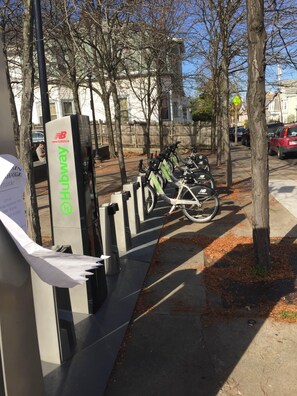 المنطقة المحيطة بالمنشأة