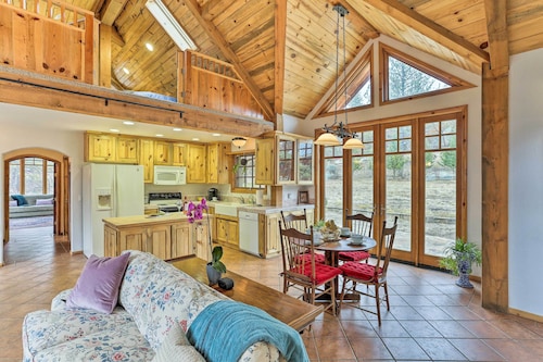 Peaceful Shasta Cascade Getaway on 15-Acre Ranch!