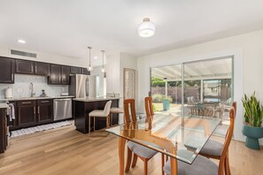 Private kitchen - Quiet Scottsdale Retreat ~ 3BR ~ FirePit, Garage, EV Charging ~ Prime Location (Scottsdale)