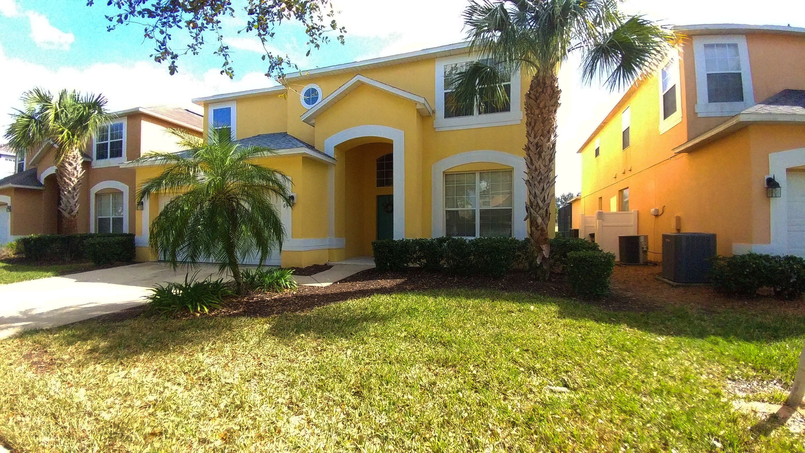 Luxury Vacation home! 7 bedrooms, 4.5 baths with WiFi, Pool, Spa, Gameroom