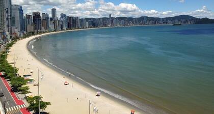 COSTA SUL 1705, UUTTAPOLIT, CLIMATIZADO, SAC / SCREEN, WIFI, TVA, PRÓX AO MAR, CENTRO