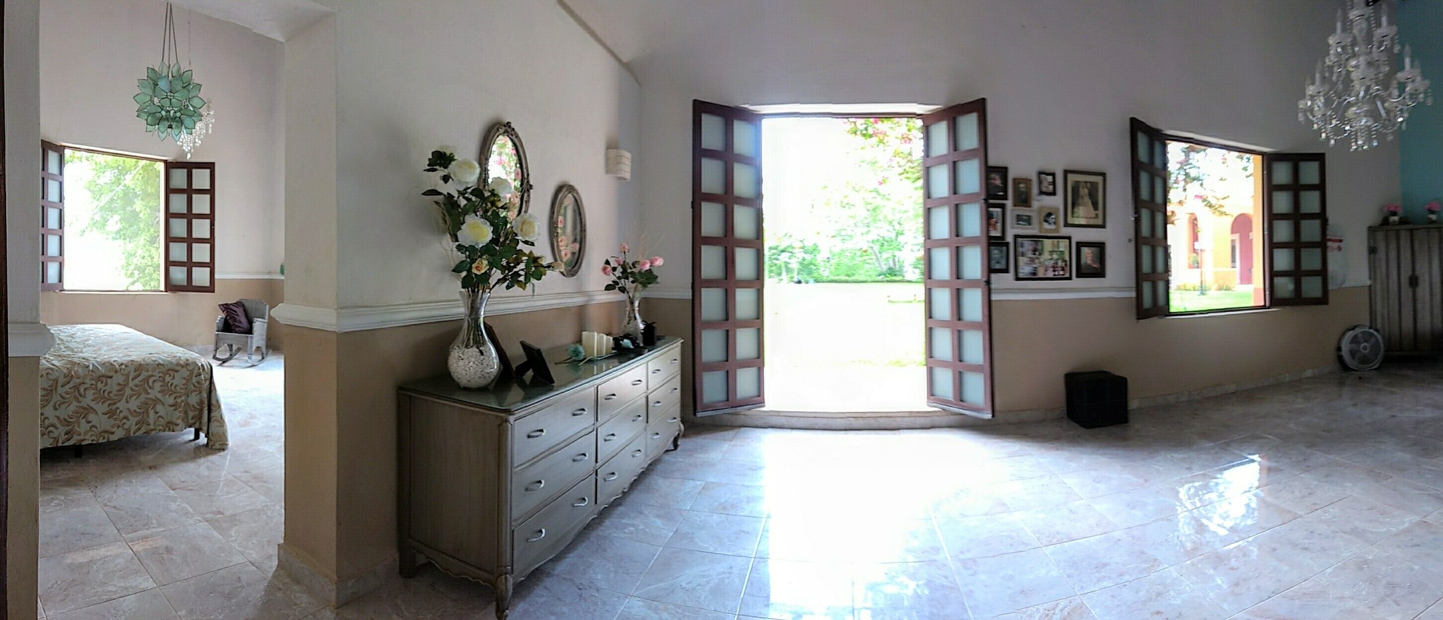 4 bedrooms, iron/ironing board, bed sheets