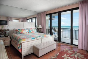 3 bedrooms, desk, iron/ironing board, free WiFi - Panoramic 3BR/3BA Condo - Direct Beach Ocean Front (key west)