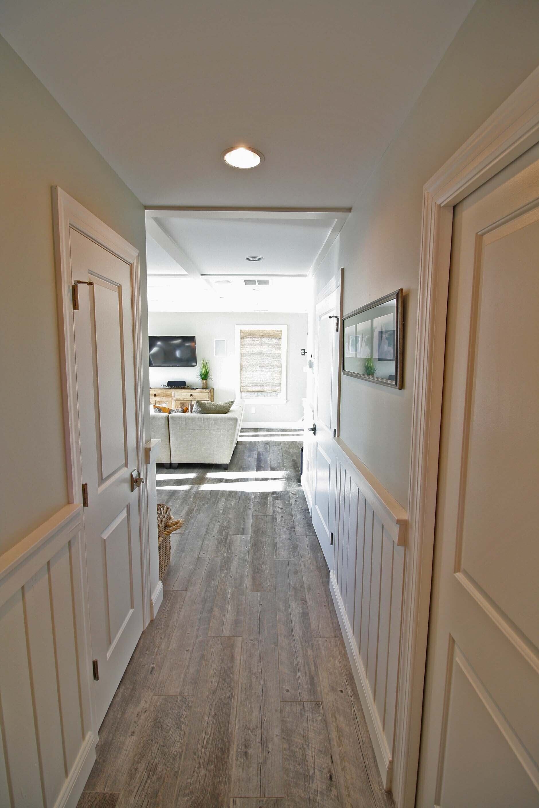 Waterfront relaxing retreat with beautiful sunrises and sunsets!