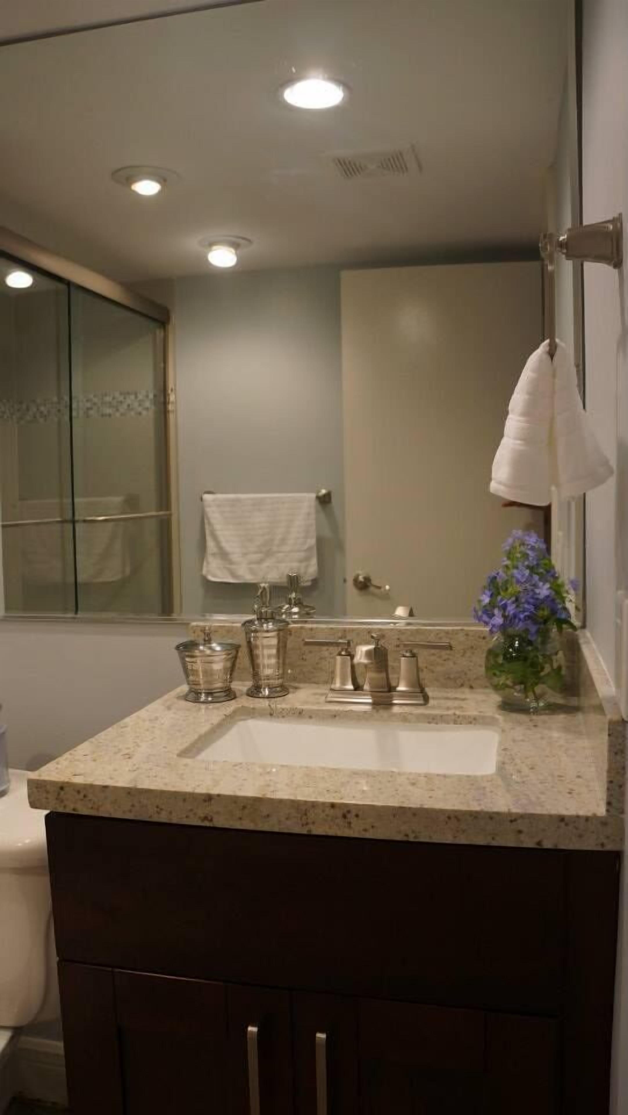 A stroll to the beach!