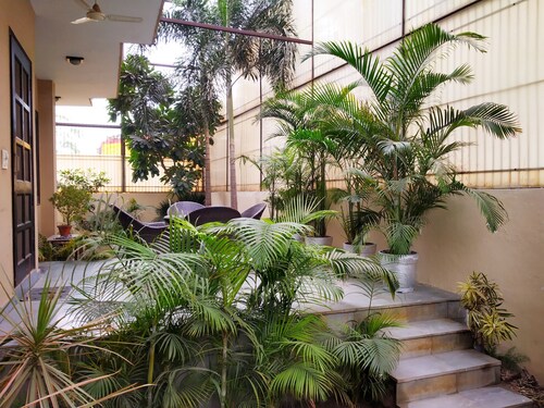 Green Nest - Private Garden with Your Room