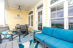Outdoor dining - The Lazy Loggerhead - 4 BR Duplex w/ Great Covered Porch! (Topsail Beach)