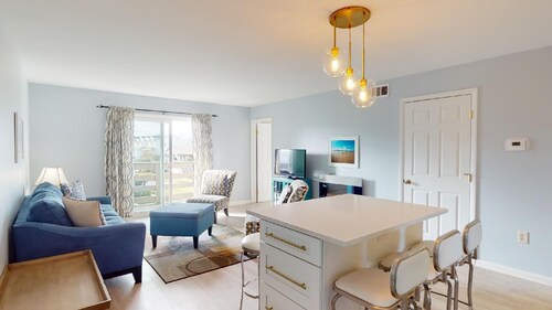 Luxe Design, Large Balcony + Pool & Beach Access!