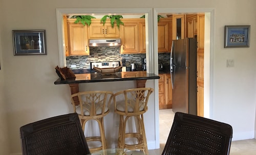 New Listing! Nature's Ridge. Relaxing Vacation In The Lush Tropical Rain Forest