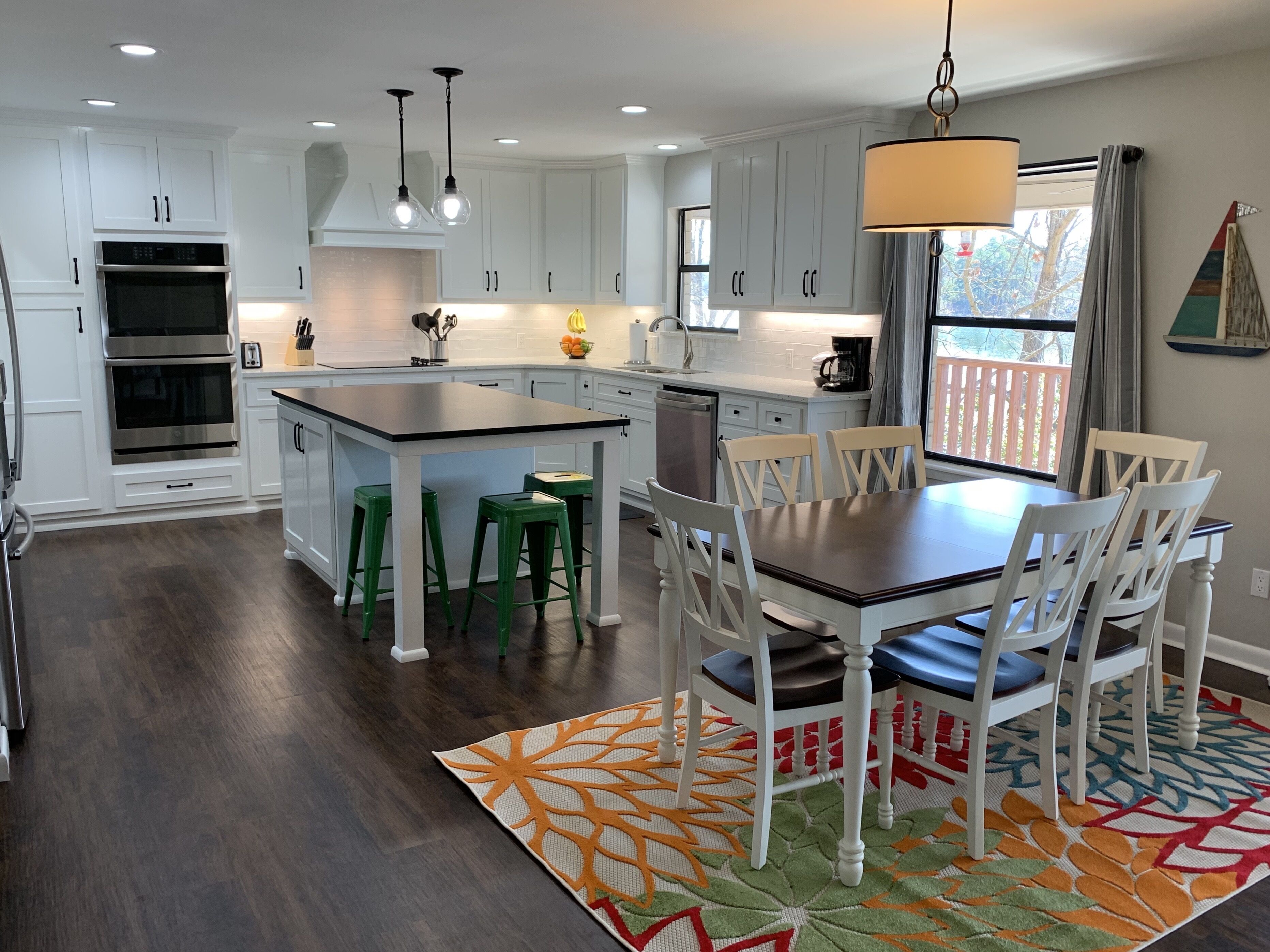 Stunning Waterfront Lake Hamilton Views! (With Covered boat stall)