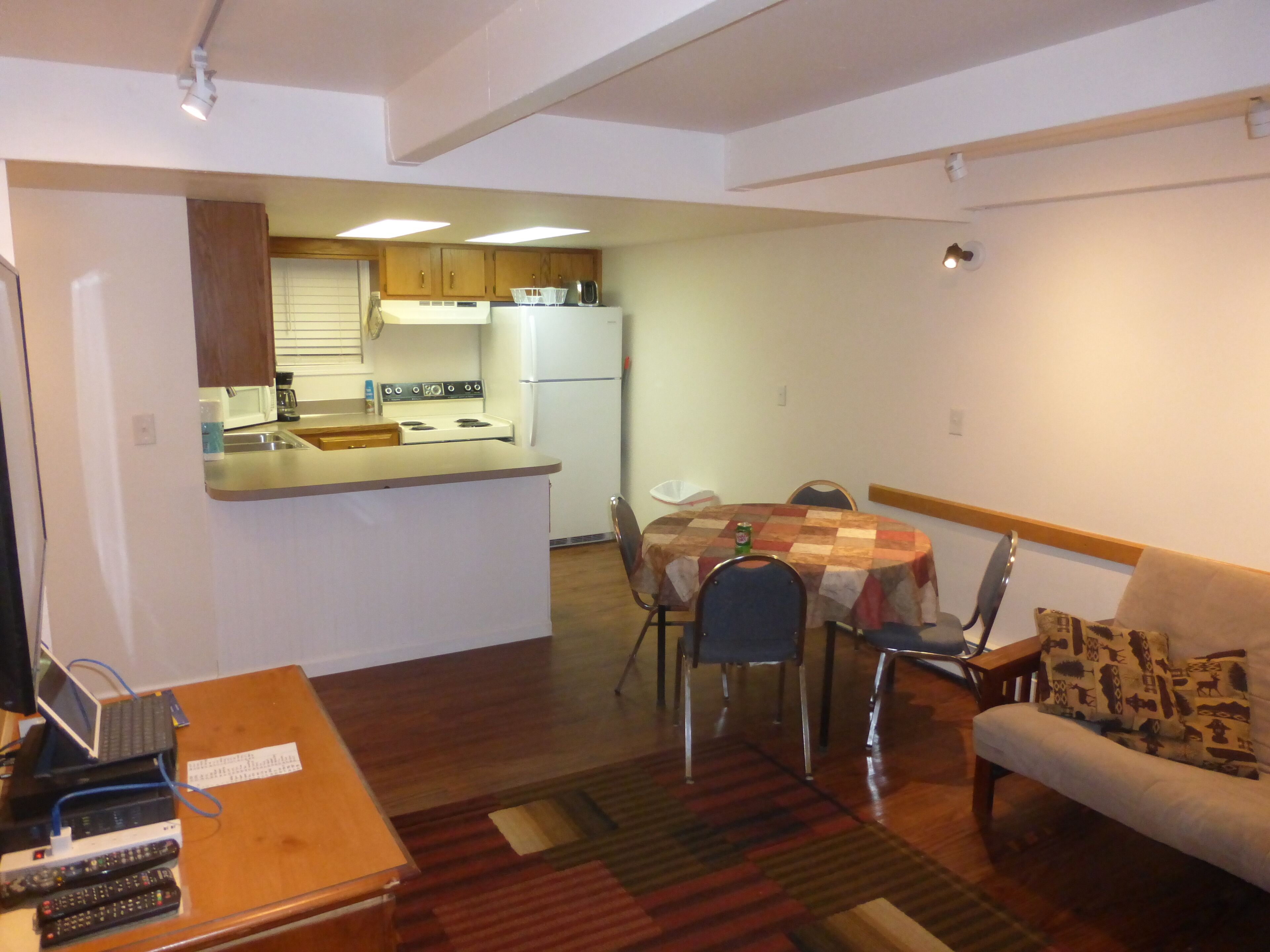 Right on the Kenai River! Comfortable condo great for fishing or sightseeing