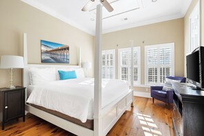 5 bedrooms, iron/ironing board, WiFi, bed sheets