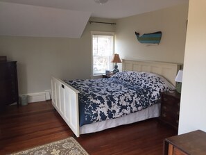 4 slaapkamers, een strijkplank/strijkijzer, wifi, beddengoed