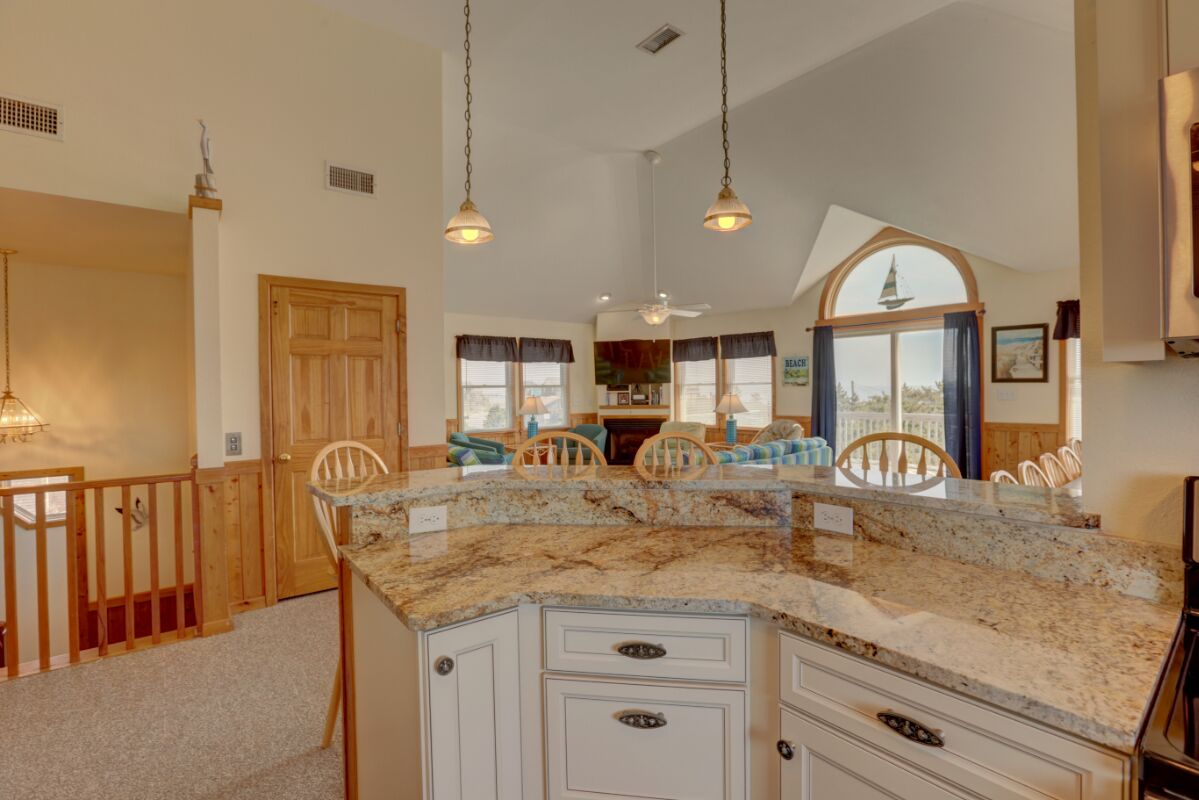  Private lazy river,  regular & kiddie pool. Oceanfront, Elevator