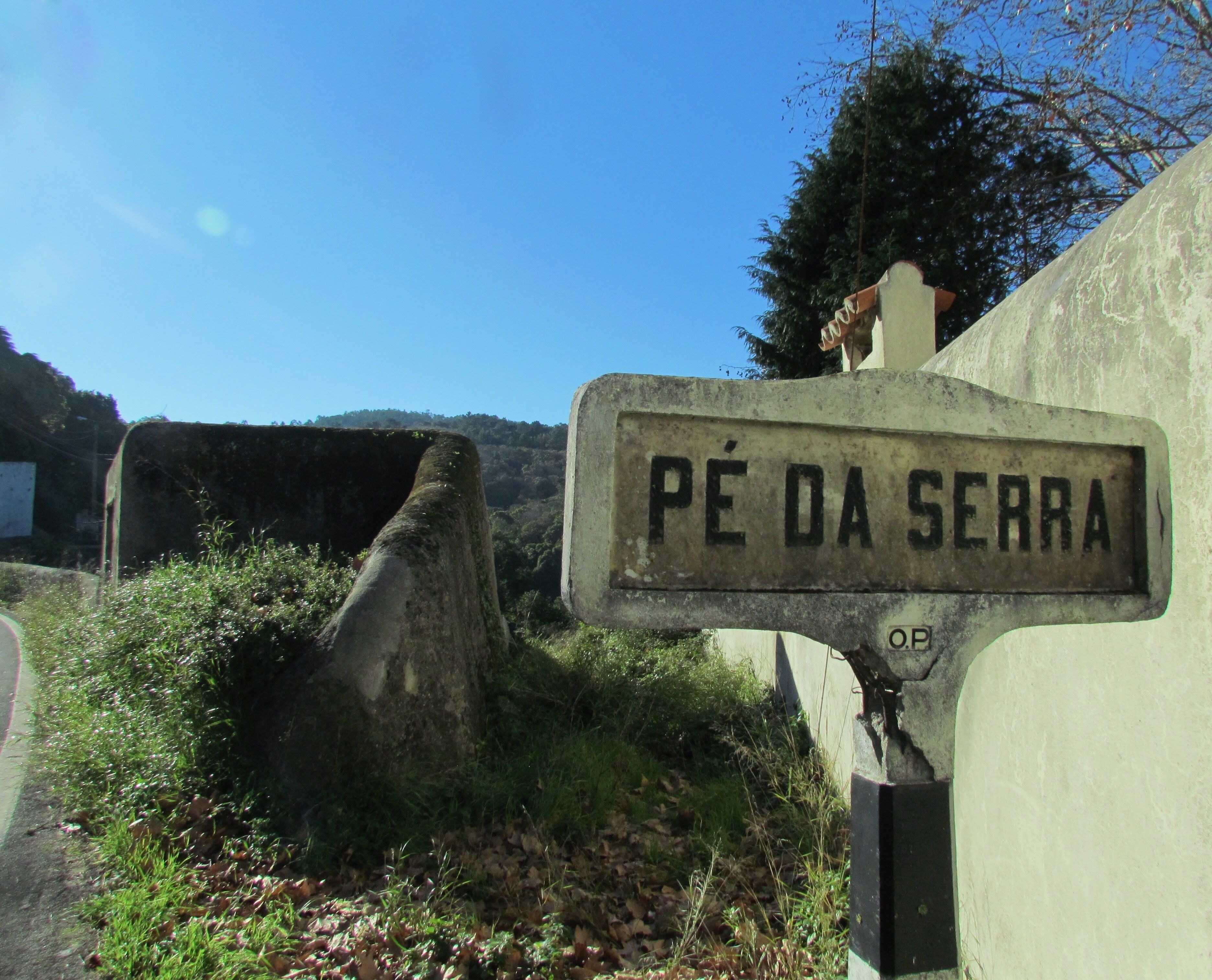 Pe da Serra sign opposite our access road
