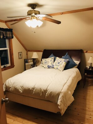 4 bedrooms, iron/ironing board, WiFi