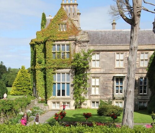 Luxury & Comfort By Lakes Of Killarney - ideal for large families or groups